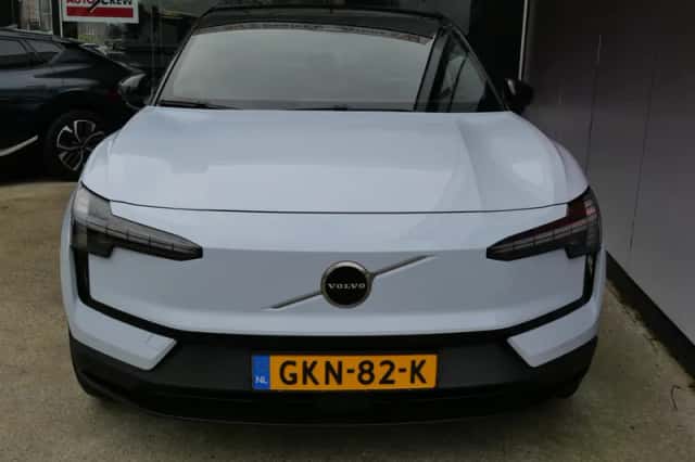 Volvo EX30 (2024) thumbnail 6