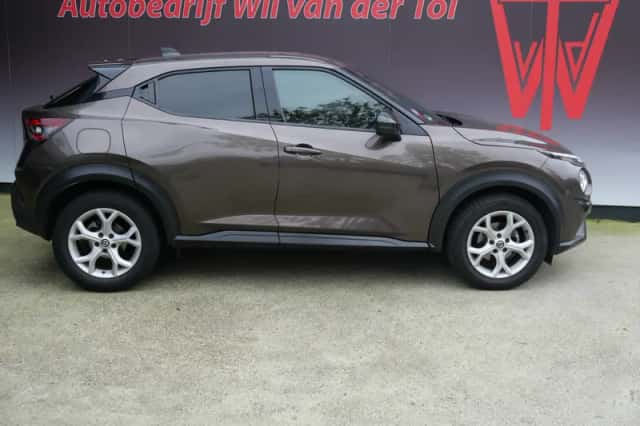 Volvo XC60 (2021) thumbnail 2