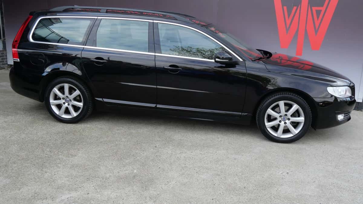 Volvo V70 — foto 1