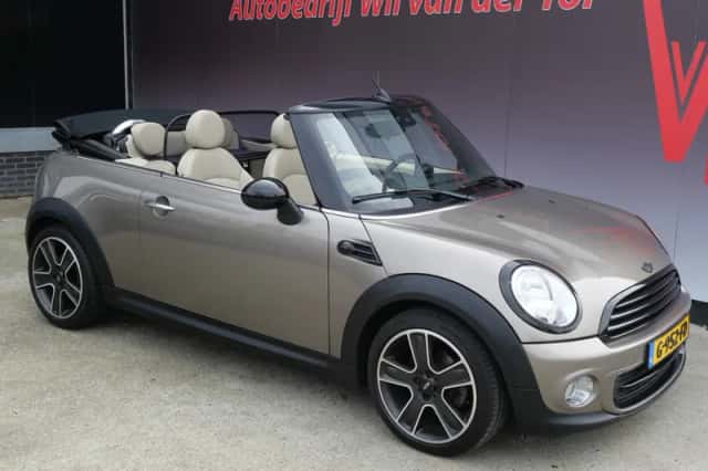 MINI Cooper (2012) thumbnail 5