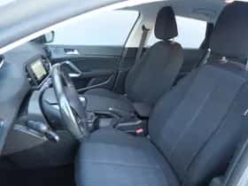 Peugeot 308 (2014) thumbnail 8