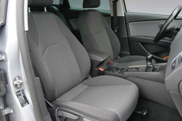 SEAT Leon (2017) thumbnail 5
