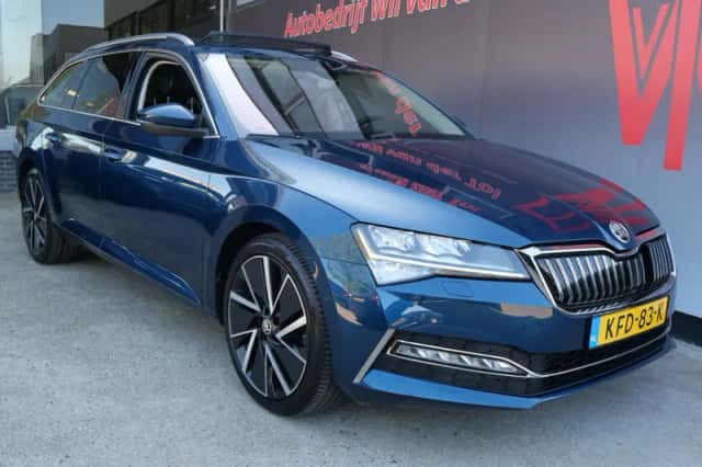 Škoda Superb (2022) thumbnail 2