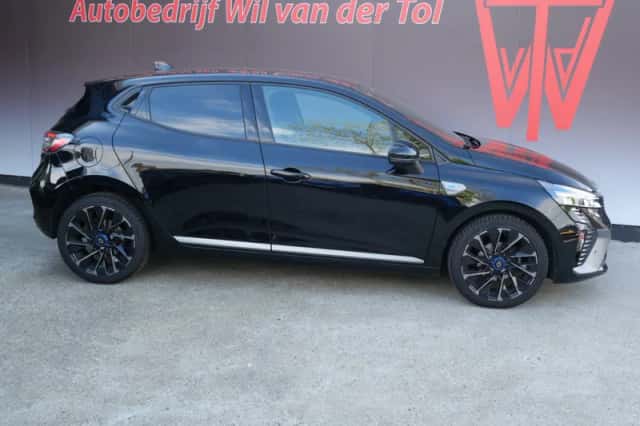 Renault Clio (2024) thumbnail 1