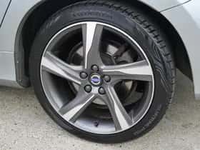 Volvo V60 (2016) thumbnail 13