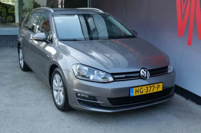 Volkswagen Golf (2015) thumbnail 5