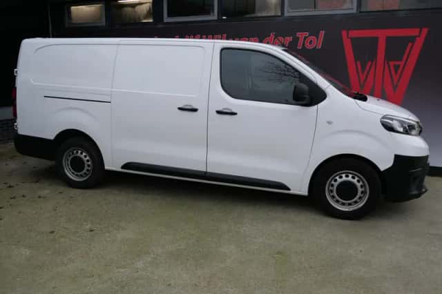 Opel Vivaro-e (2023) thumbnail 2