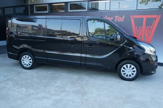 Renault Trafic (2021) thumbnail 1