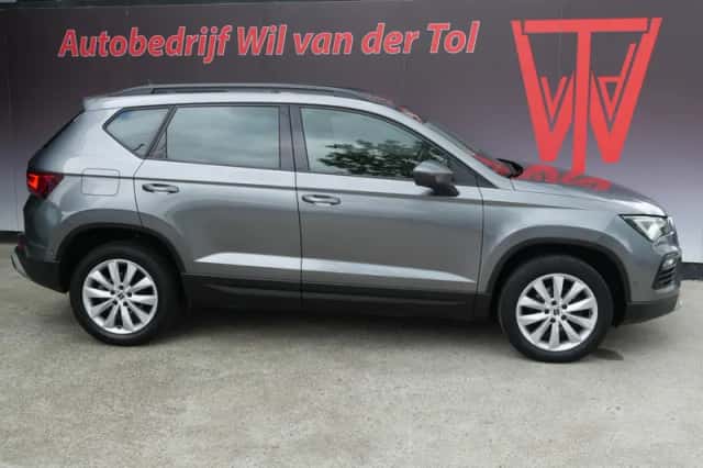 Mercedes-Benz GLC-Klasse (2015) thumbnail 2