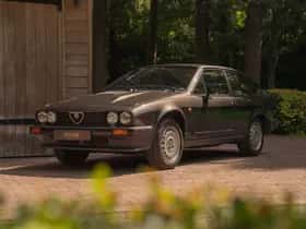 Alfa Romeo GTV (1982) thumbnail 2