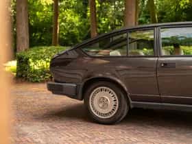 Alfa Romeo GTV (1982) thumbnail 24