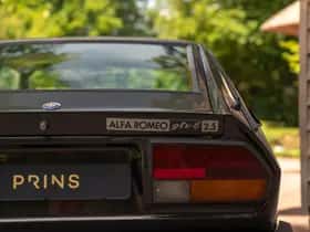 Alfa Romeo GTV (1982) thumbnail 27