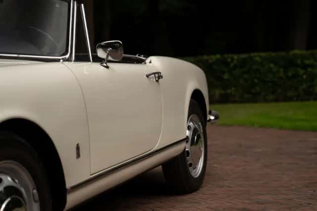 Alfa Romeo Giulia (1965) thumbnail 29