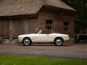 Alfa Romeo Giulia (1965) thumbnail 4