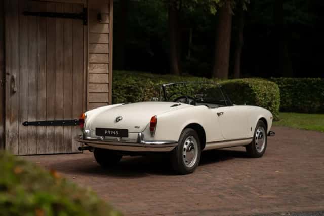 Alfa Romeo Giulia (1965) thumbnail 40