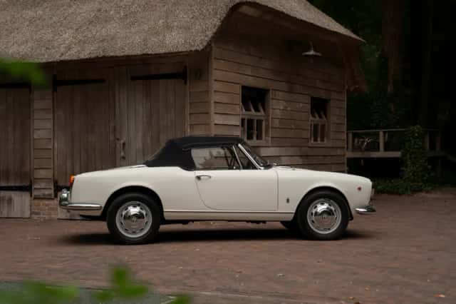 Alfa Romeo Giulia (1965) thumbnail 47