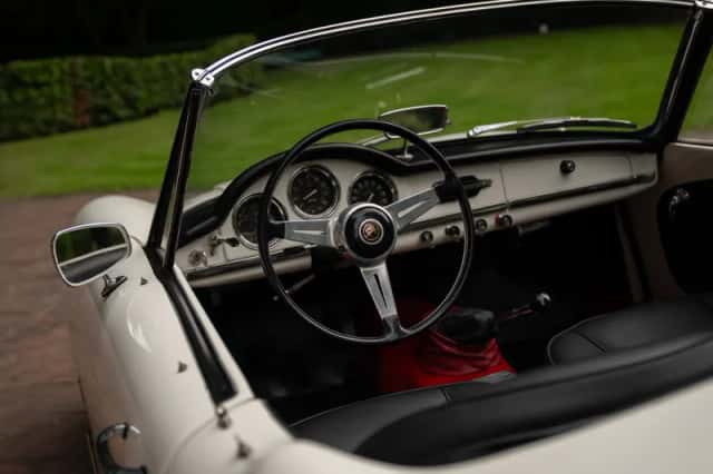 Alfa Romeo Giulia (1965) thumbnail 7