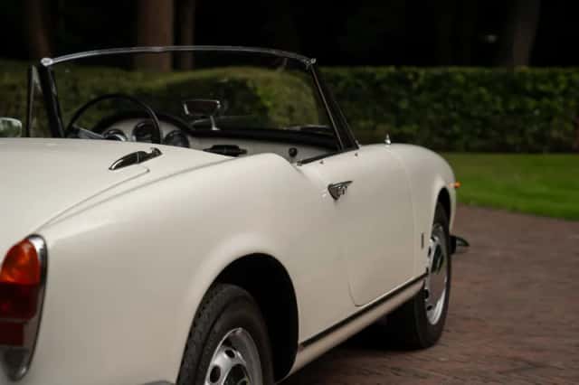 Alfa Romeo Giulia (1965) thumbnail 69