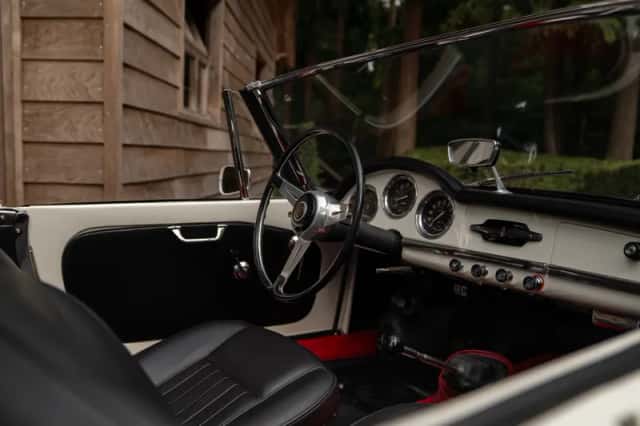 Alfa Romeo Giulia (1965) thumbnail 10
