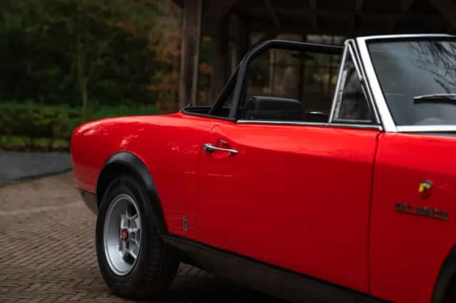 Fiat 124 Spider Abarth (1973) thumbnail 17