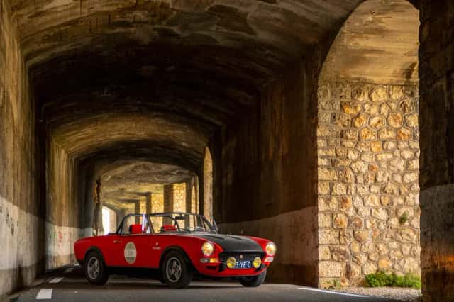 Fiat 124 Spider Abarth (1973) thumbnail 57