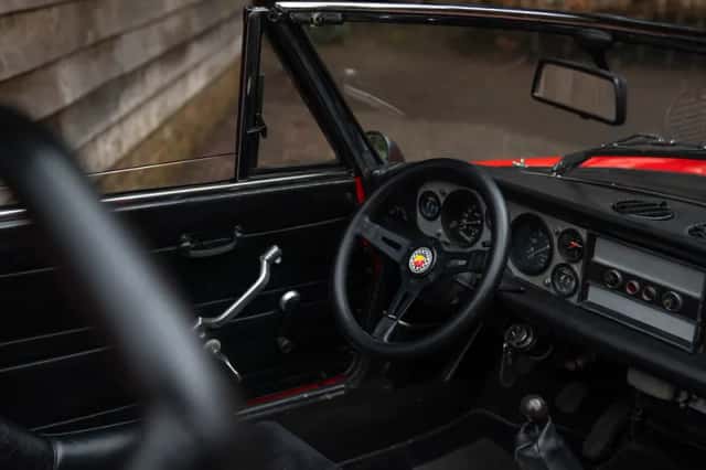 Fiat 124 Spider Abarth (1973) thumbnail 10