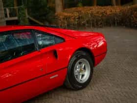 Ferrari 208 GTB (1981) thumbnail 32