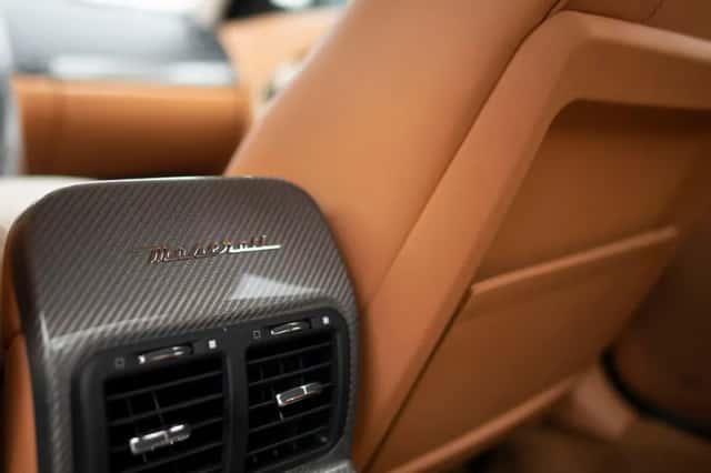 Maserati Quattroporte (2011) thumbnail 12