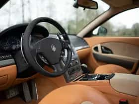 Maserati Quattroporte thumbnail 7