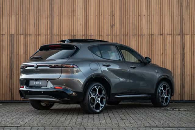 Alfa Romeo Tonale (2023) thumbnail 4