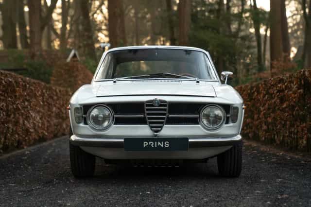 Alfa Romeo GT (1967) thumbnail 2