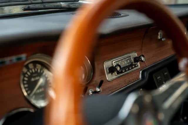Alfa Romeo GT (1967) thumbnail 12