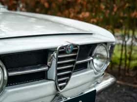 Alfa Romeo GT (1967) thumbnail 15