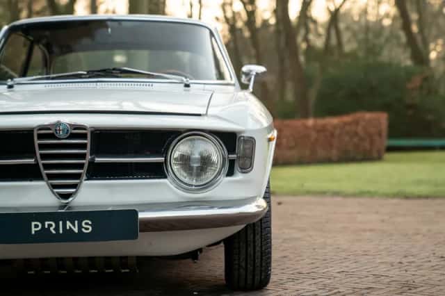 Alfa Romeo GT (1967) thumbnail 16