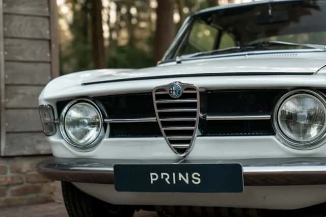 Alfa Romeo GT (1967) thumbnail 17