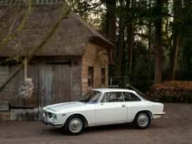 Alfa Romeo GT (1967) thumbnail 19
