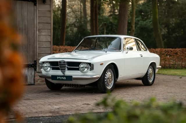 Alfa Romeo GT (1967) thumbnail 3