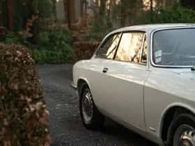 Alfa Romeo GT (1967) thumbnail 22