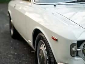 Alfa Romeo GT (1967) thumbnail 23