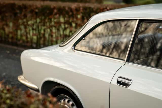 Alfa Romeo GT (1967) thumbnail 27