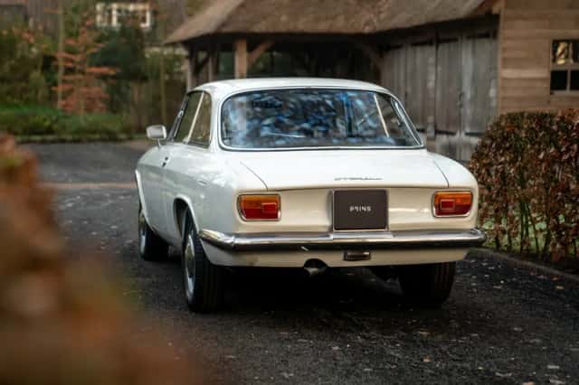 Alfa Romeo GT (1967) thumbnail 29