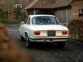 Alfa Romeo GT (1967) thumbnail 29