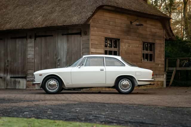 Alfa Romeo GT (1967) thumbnail 4