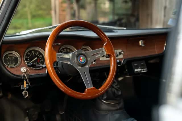 Alfa Romeo GT (1967) thumbnail 35