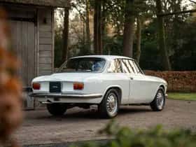 Alfa Romeo GT (1967) thumbnail 6