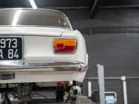Alfa Romeo GT (1967) thumbnail 59