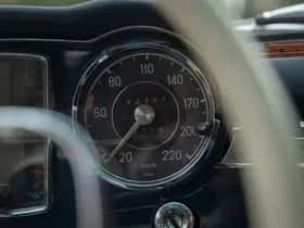 Mercedes-Benz 200-Serie (1968) thumbnail 22