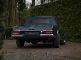 Mercedes-Benz 200-Serie (1968) thumbnail 5