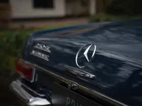 Mercedes-Benz 200-Serie (1968) thumbnail 41