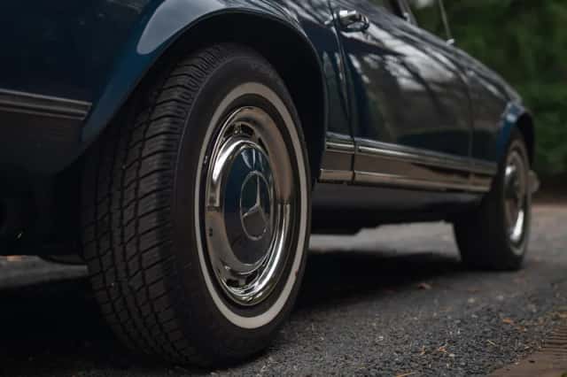 Mercedes-Benz 200-Serie (1968) thumbnail 48